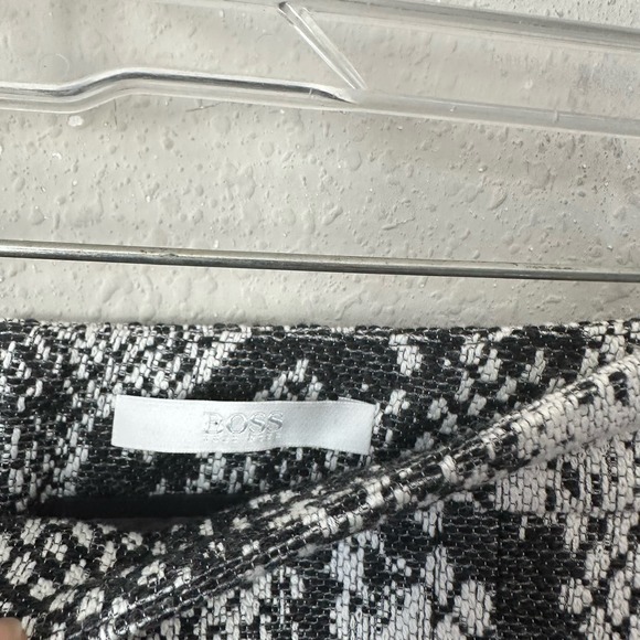 Hugo Boss Vaneki Dark Gray Snake Print Skirt Sz 2 B-LB - Picture 4 of 5